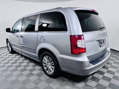 2014 chrysler town &amp; country touring-l