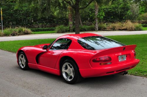 1998 dodge viper gts