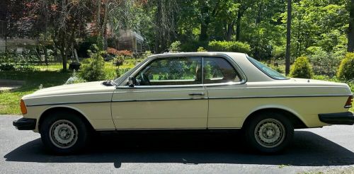 1983 mercedes-benz 300-series