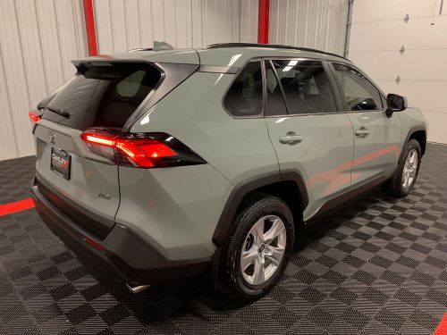 2021 toyota rav4 xle w/roof