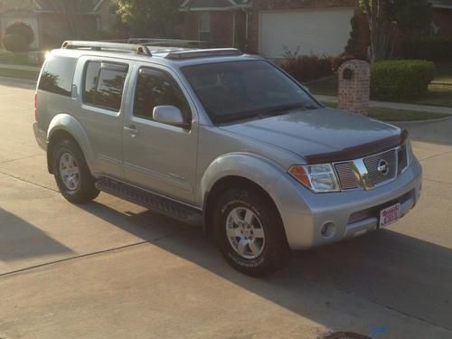 2005 nissan pathfinder se off-road sport utility 4-door 4.0l