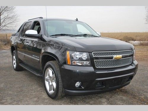 Purchase Used 2010 Chevrolet Avalanche Ltz Automatic 4 Door Truck In