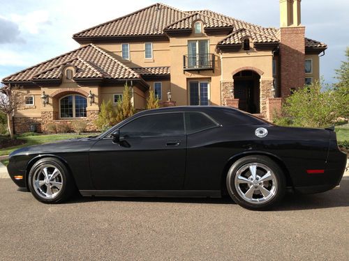 2009 dodge challenger r/t coupe 2-door 5.7l