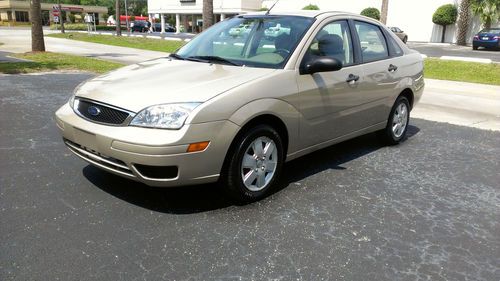 2007 ford focus se sedan 4-door 2.0l *** like corolla civic sentra ***