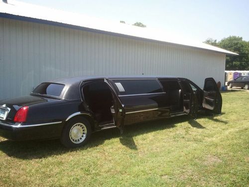 2001 lincoln town car executive limousine 5-door 4.6l