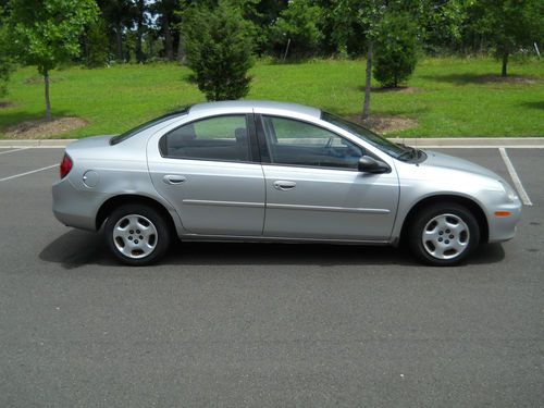 2002 dodge neon base sedan 4-door 2.0l / automatic / a/c / great commuter car