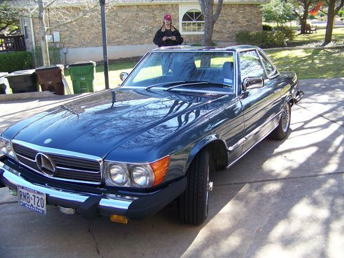 Beautiful classic  blue 1980 mercedes benz 450sl