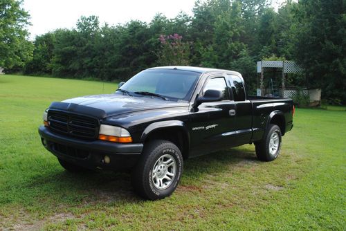 2001 dodge dakota x-cab 5-speed runs and drives great 148k