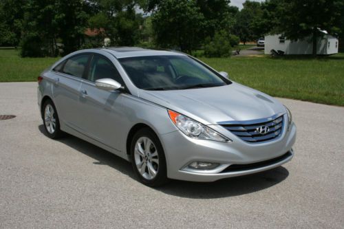 2011 hyundai sonata limited 29k miles absolutely like new beatiful car 1 owner