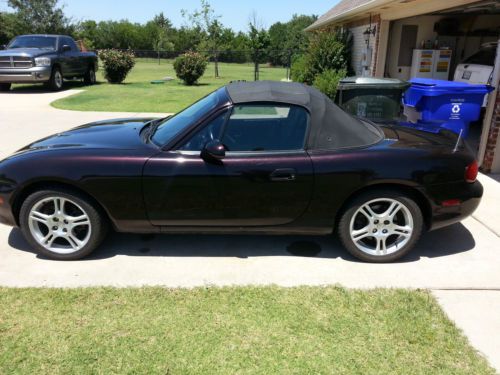 2004 mazda miata, new tires, 5 speed, damaged, rebuildable, cold a/c