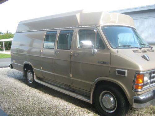 Dodge b350 1ton van hightop extended 360 overdrive equipment lift this is a hoss