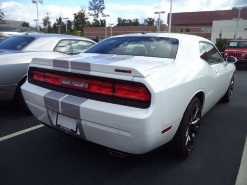 2014 dodge challenger srt-8