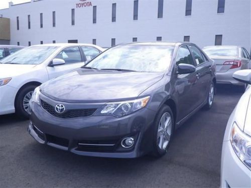 2014 toyota camry se