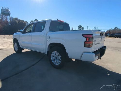 2024 nissan frontier sv