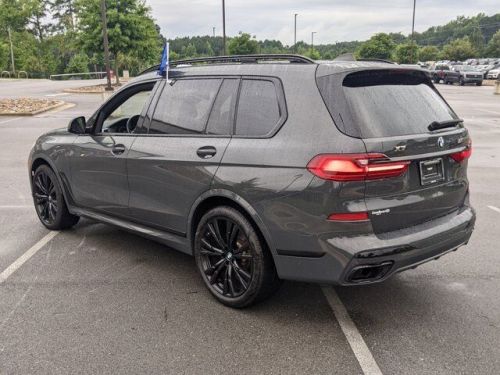 2022 bmw x7 m50i