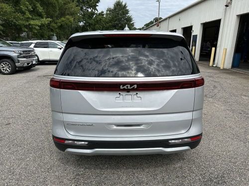 2022 kia carnival lx