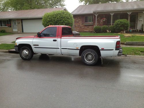 1998 12v cummins 5spd 3500