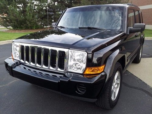 2007 jeep commander base sport utility 4-door 3.7l sun roof 4x4