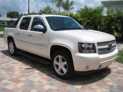 2008 chevrolet avalanche ltz crew cab pickup 4-door 5.3l flex fuel 5.3 320 hp