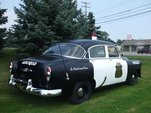 Beautiful one of a kind 1953 chevy bel air police  tribute, with 350 turo motor