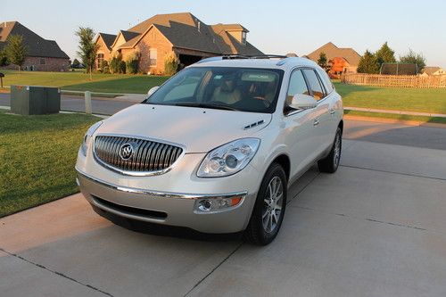 2009 buick enclave cxl still under warranty!