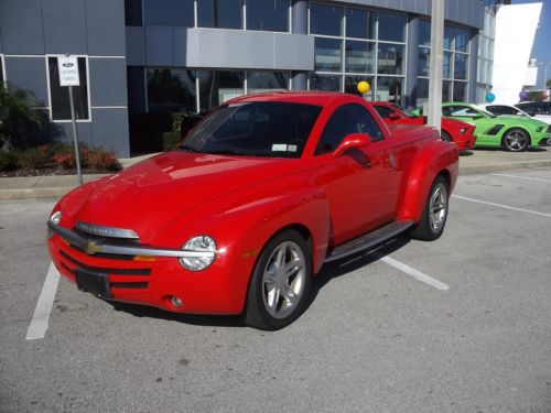 2004 ssr v8 pickup truck power hardtop convertible 50s style w/ modern features