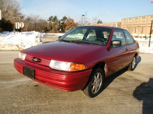 1995 ford escort lx sport hatchback 2-door 1.9l