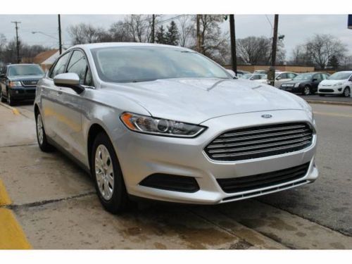 2013 ford fusion se sedan 4-door 2.5l ?!!!!!15k miles