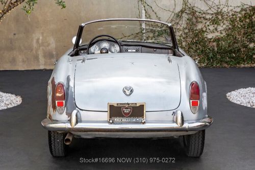 1963 alfa romeo giulietta spider