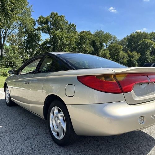 2001 saturn s-series only 17k miles 1 owner clean carfax non-smoker