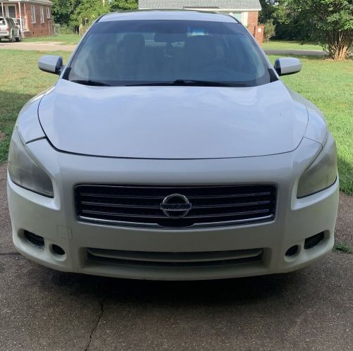 2009 nissan maxima s