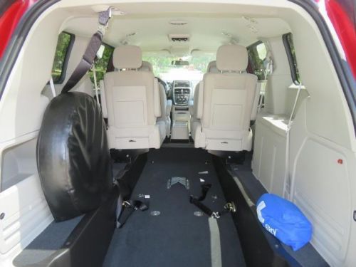 2015 dodge handicap wheelchair van se