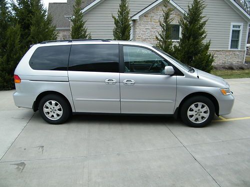 2003 honda odyssey van ex leather dvd mint condition fantastic carpet &amp; leather