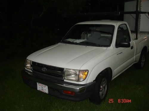 Find Used 1998 Toyota Tacoma Dlx Standard Cab Pickup 2 Door 24l In