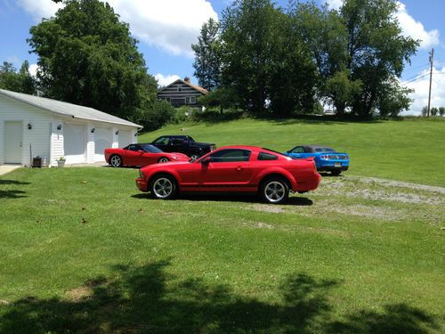 2005 ford mustang base coupe 2-door 4.0l