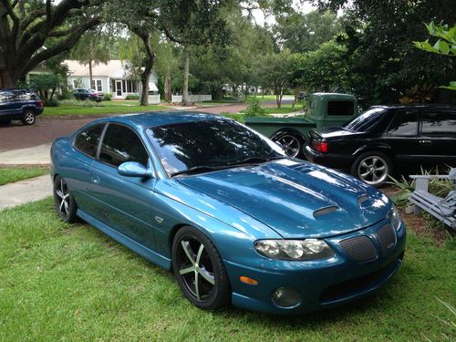 2004 pontiac gto base coupe 2-door 5.7l