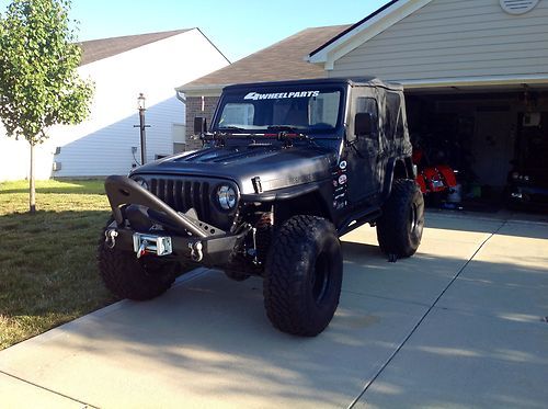 2001 jeep wrangler sport utility 2-door 4.0l custom !!!!!