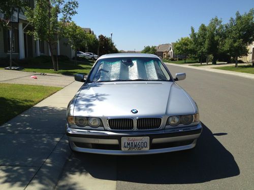 2001 bmw 740il base sedan 4-door 4.4l