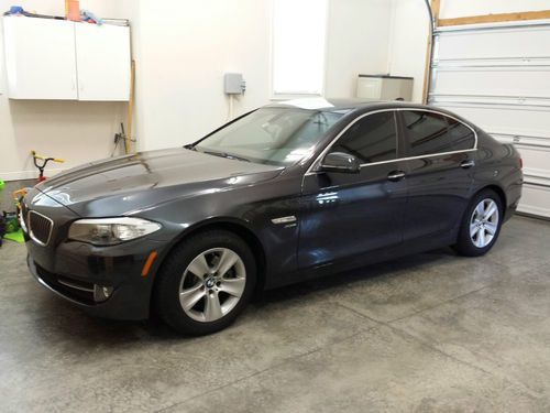 2012 bmw 528i x drive, metallic grey w/black leather interior, navigation &amp; more