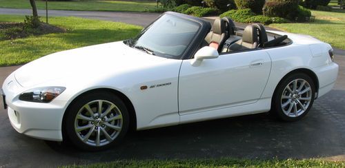 2007 honda s2000 2-door convertible only 15,379 miles