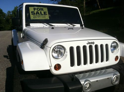 2011 jeep wrangler unlimited sahara sport utility 4-door 3.8l