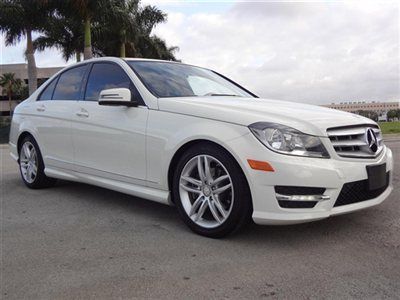 C300 4matic clean carfax sport multi media package heated seats harmon kardon