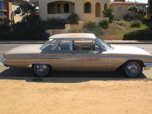 1961 buick lesabre 2 door