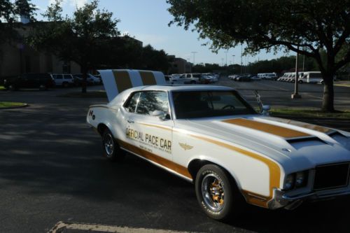 1972 hurst/olds pace car