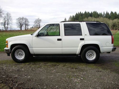 1999 chevrolet tahoe lt 4dr.4wd,5.7 vortec,leather,loaded,nice shape,rust free