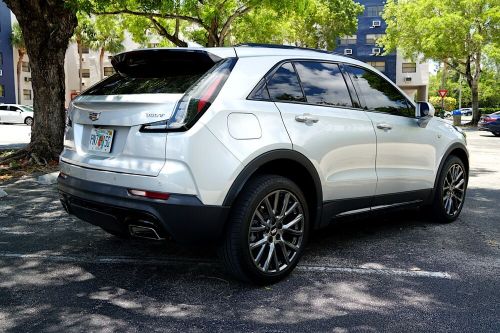 2020 cadillac xt4 free delivery! loaded &amp; low miles. call 786-328-3187