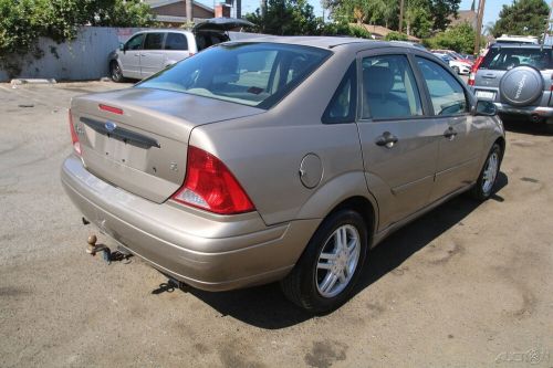 2004 ford focus se