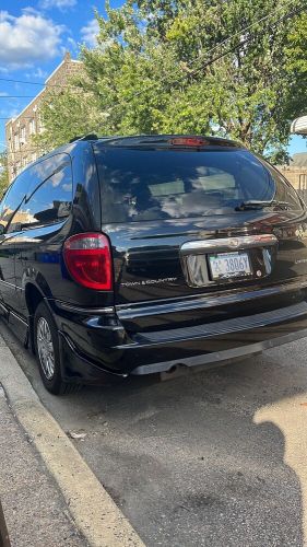 2005 chrysler town &amp; country limited