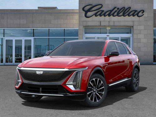 2024 cadillac lyriq sport 2