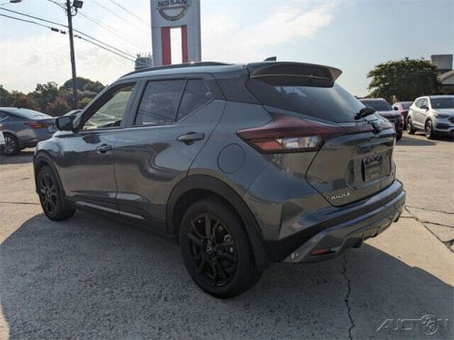 2023 nissan kicks sr